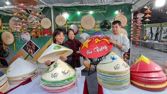 Khai mạc triển lãm sản phẩm OCOP, làng nghề phục vụ du lịch tại Thanh Oai