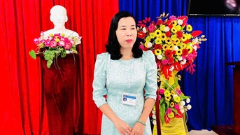 Cô giáo vùng biên tận tụy