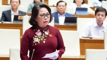 Đề nghị tạm hoãn các dự án chưa cấp bách, dồn lực miễn phí SGK ngay từ năm 2026