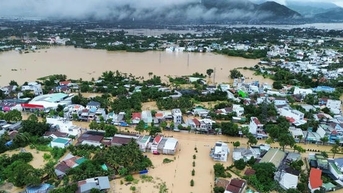 Hướng về miền Trung