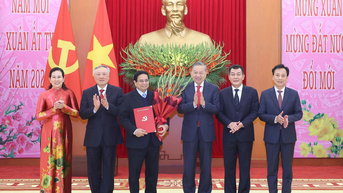 Ý nghĩa từ việc Bộ Chính trị quyết định lập mô hình "chưa từng có tiền lệ"