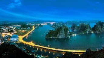 Hạ Long xây dựng đô thị di sản