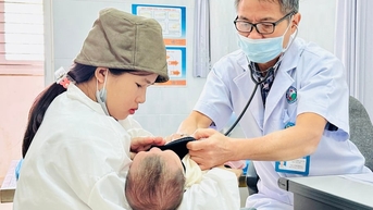 Cúm mùa diễn biến phức tạp, người dân Gia Lai chủ động phòng bệnh