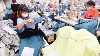 Đầu năm, dệt may Việt Nam xuất khẩu 'đắt khách' nhưng vì sao doanh nghiệp không dám bán nhiều?