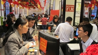 Dự báo giá vàng ngày mai 12/02/2025: Tiếp tục chao đảo