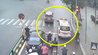 "Từ chối" vượt đèn đỏ để không nhường đường cho xe ưu tiên có thể bị phạt 6-8 triệu đồng