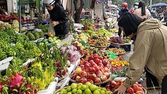 Sôi động thị trường phục vụ ngày Rằm tháng Giêng