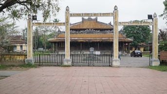 Chuyển giao khuôn viên di tích Quốc Tử Giám cho Trung tâm Bảo tồn Di tích Cố đô Huế