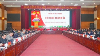 Hai Ủy viên Thường vụ Thành ủy và 1 Phó Chủ tịch UBND TP xin nghỉ hưu trước tuổi