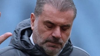 HLV Ange Postecoglou chấp nhận bị Tottenham sa thải, Liverpool tan mộng ăn 4