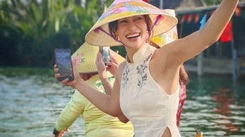 Công chúa giải trí Thái Lan đến Hội An