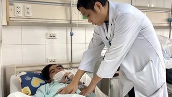 Trò nghịch dại khiến nạn nhân phải 'sống chung' với hậu môn nhân tạo cả đời