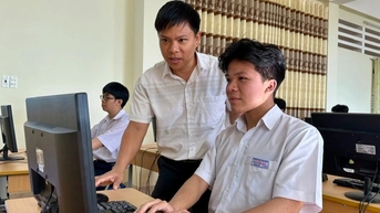 Thầy giáo "mát tay" giúp 47 học trò đạt giải quốc gia