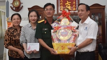 Hai "bóng hồng" ở Bạc Liêu tình nguyện tham gia nghĩa vụ quân sự