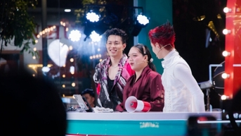 Đua nhau giảm giá trên livestream, nhà bán hàng online lo lắng trong cuộc đua xuống đáy