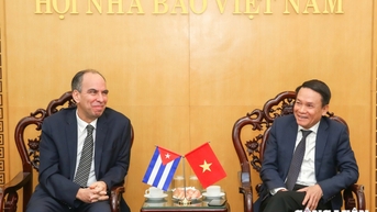Hội Nhà báo Việt Nam tiếp xã giao đoàn Đại sứ Cuba