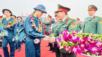 Hơn 2.190 thanh niên Quảng Ninh lên đường bảo vệ Tổ quốc