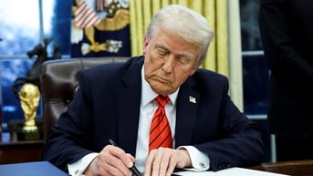 Tổng thống Donald Trump dàn xếp thành công vụ kiện mạng xã hội của Elon Musk