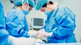 Tài trợ túi ngực phẫu thuật tạo hình sau điều trị ung thư vú