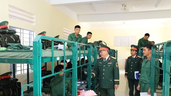 Trung đoàn Bộ binh 994 tiếp nhận gần 500 chiến sĩ mới