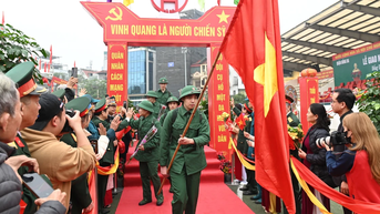 Thanh niên Thủ đô nô nức lên đường nhập ngũ năm 2025