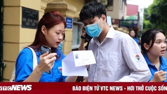 Một trường đại học xét tuyển các tổ hợp bắt buộc có môn Văn