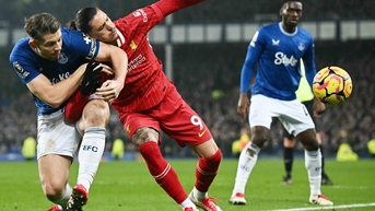 Derby Merseyside đầy kịch tính và đáng nhớ