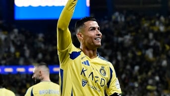 Ronaldo được trả lương cao nhất thế giới, bỏ xa Messi