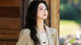 Blazer và váy dài: sự lựa chọn cho phong cách công sở sành điệu