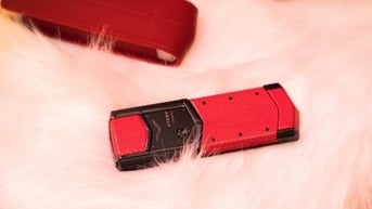 Vertu Việt Nam tiết lộ món quà độc đáo ngày Valentine