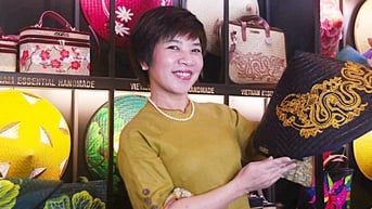 Cỏ bàng hóa thân rực rỡ