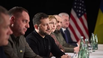 Từ chối giao mỏ đất hiếm khổng lồ cho ông Trump, kho báu của Ukraine lớn mức nào?