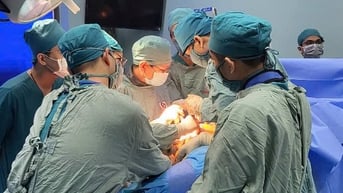 Điều trị cho người béo phì bị gãy xương chậu bằng công nghệ dựng hình 3D