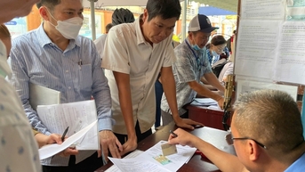 TPHCM chỉ nhận trực tiếp hồ sơ cấp đổi GPLX ô tô có thời hạn dưới 15 ngày