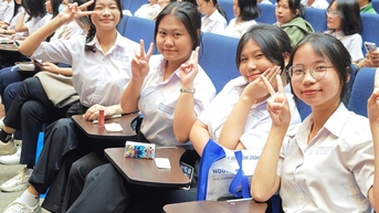Ôn thi tốt nghiệp THPT ra sao khi siết dạy thêm, đề thi thay đổi?