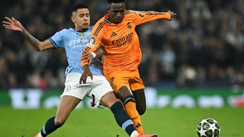 Sôi động cuộc đua giành suất thứ 5 dự Champions League