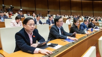 국무총리는 절대적으로 필요한 경우 법률로 정하는 기타 긴급조치를 결정할 수 있다.
