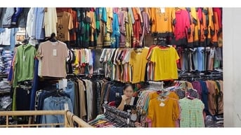 Vực dậy chợ truyền thống
