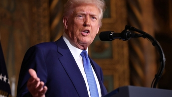 Tổng thống Trump ra lệnh sa thải toàn bộ công tố viên dưới thời ông Biden