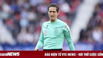 Trọng tài vướng nghi án tiêu cực bị 'treo còi' khắp châu Âu