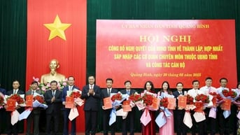 Quảng Bình công bố 7 giám đốc sở mới sau khi hợp nhất, sáp nhập