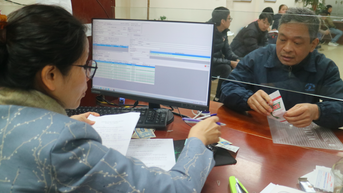 각 지방 및 시 교통부는 운전면허증 발급 및 갱신 업무를 계속 수행합니다.