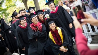 Bộ Ngoại giao Mỹ tạm dừng cấp vốn cho các chương trình du học, có cả Fulbright