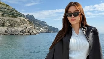 Trắng và đen là bản phối bất bại cho bất kỳ cô nàng nào
