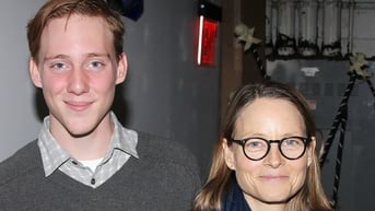Diễn viên Jodie Foster khiến con trai 'phát điên'