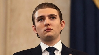 Nói điều không hay về Barron Trump, nữ sinh viên gặp rắc rối