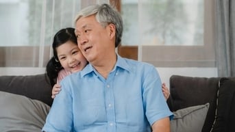 Bố chồng vay tiền không trả, tôi lặng người khi phát hiện sự thật