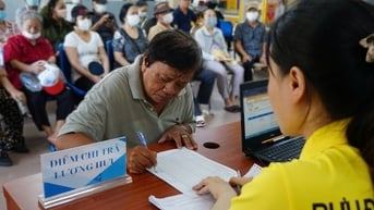 Lùi ngày chi trả lương hưu bằng tiền mặt tại TPHCM