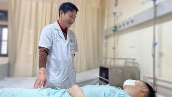 Tự bẻ gãy ‘cậu nhỏ’, hai thanh niên nhập viện cấp cứu