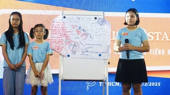Học sinh tiểu học tranh luận 'không dạy thêm, học thêm' bằng tiếng Anh